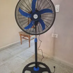 Ventilador de pedestal