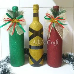 Juego de botellas navideñas
