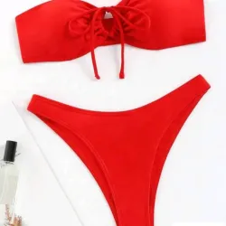 Bikinis de tope rojo 