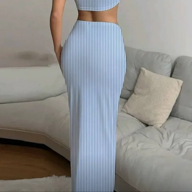 Conjunto de saya de ralla azul y blanco 