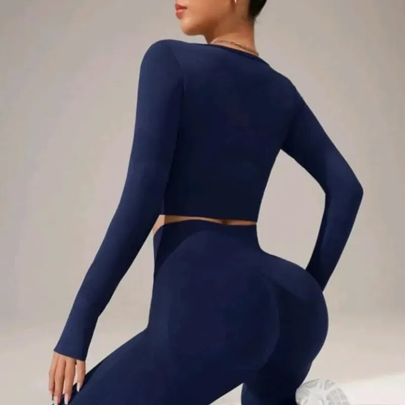 Conjunto levanta glúteos , mangas largas color azul ministro 