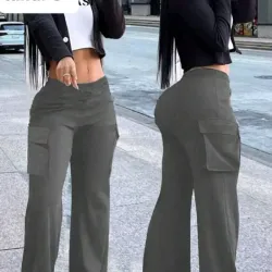 Pantalón de bolsillos gris