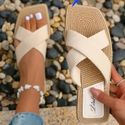 Sandalias de mujer cruzadas 