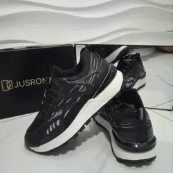 Zapatillas negras deportivas casuales