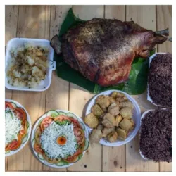 Paleta de cerdo asada para 12 personas