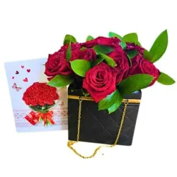Arreglo Floral de 18 Rosas Elegante en Caja