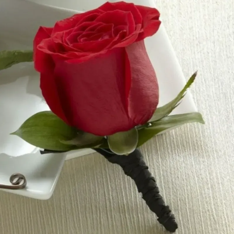 Botonier de Rosa roja