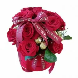 Caja Cilíndrica Roja - 16 Rosas Rojas y 16 Ferrero Rocher