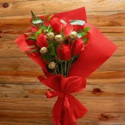 Ramo de 5 Rosas rojas y 5 Bombones Ferrero Rocher