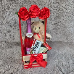 🎁Canasta con botella de Sidra y Peluche pequeño 