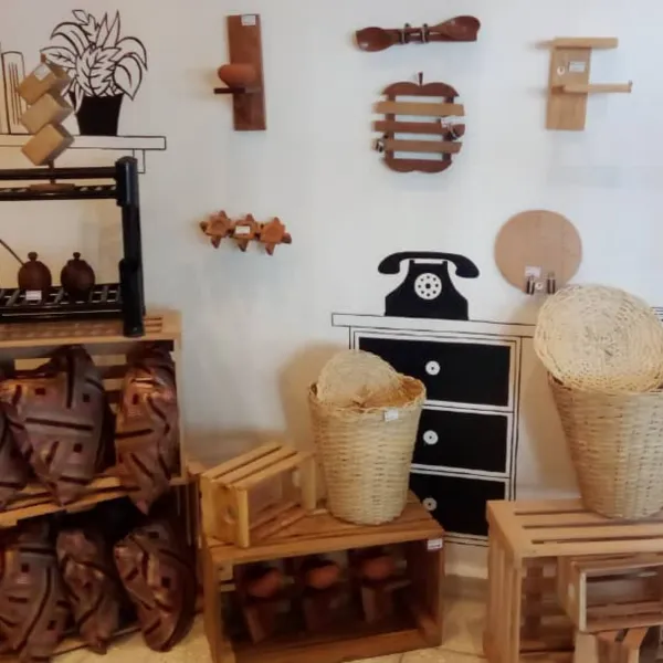 En tu casa, en tu celular, ayudando a decorar tu hogar y más.  
¡AlcanSan te alcanza donde estés!