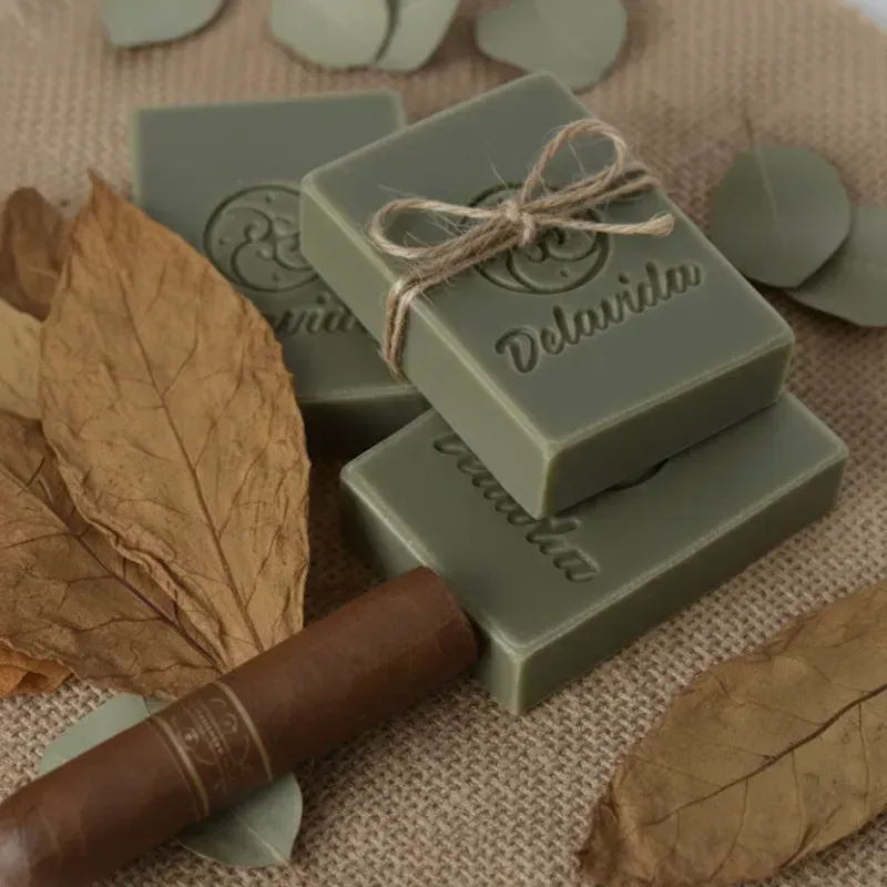 Jabón de Aloe Vera, Tabaco y Árbol de Neem
