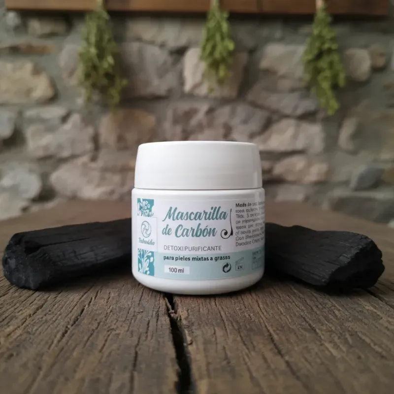 Mascarilla Facial de Carbón Activado