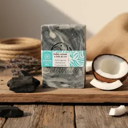 Jabón de Carbón Activado y Leche de Coco 