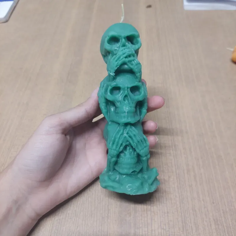Vela Aromática Tres Calaveras ☠️