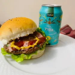 Hamburguesa con Jamón Viking