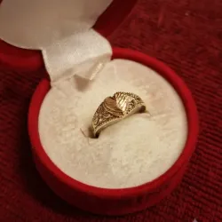 Anillo de Corazón