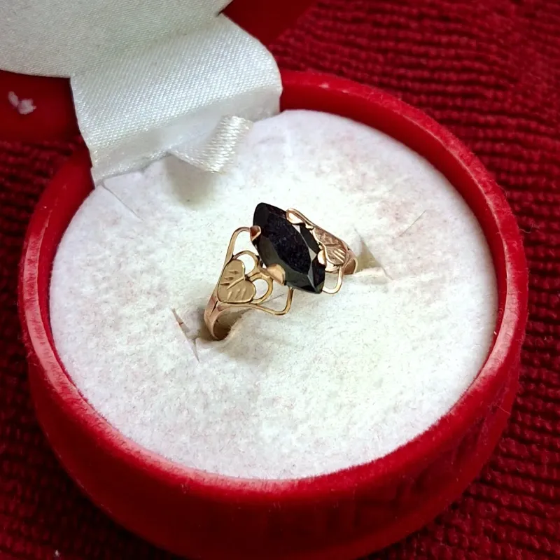 Anillo De Piedra