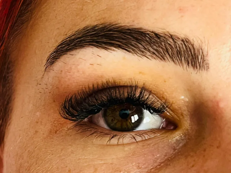 Pestañas pelo a pelo 