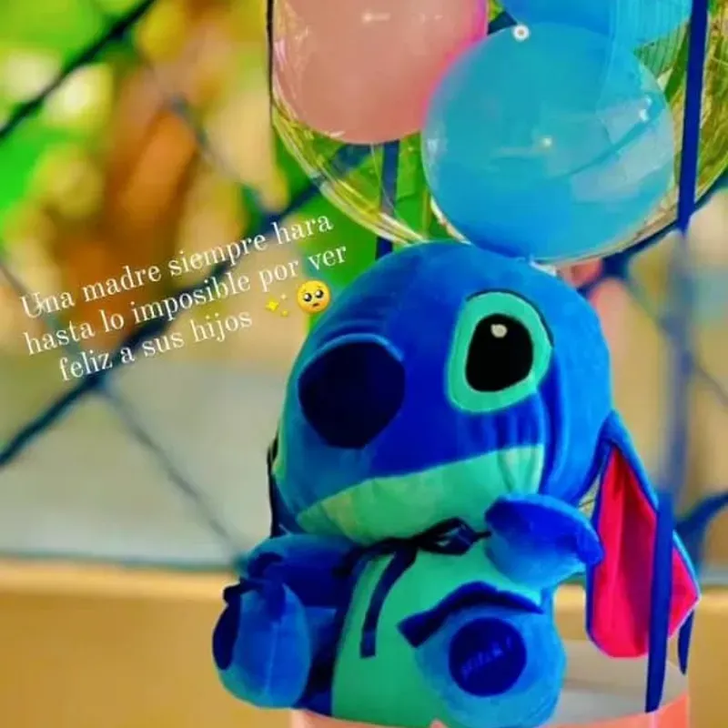 ✨Globo aerostático con temática de Stitch ✨