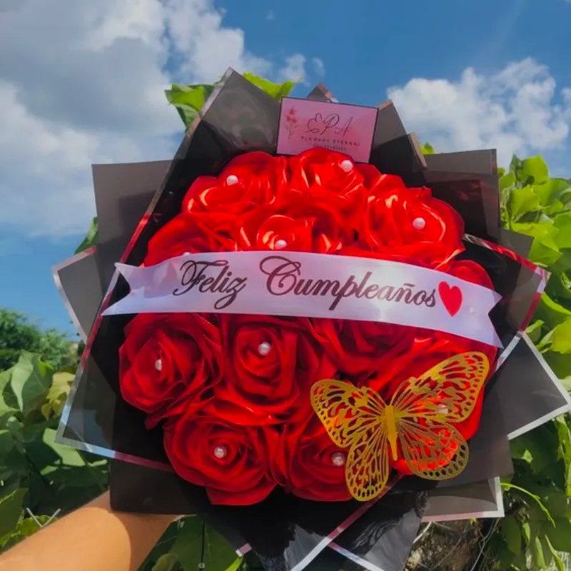 ✨Ramo de rosas de satín✨