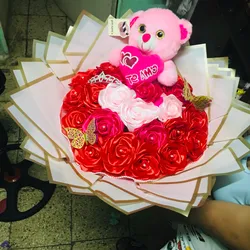 Ramo de rosas con peluche