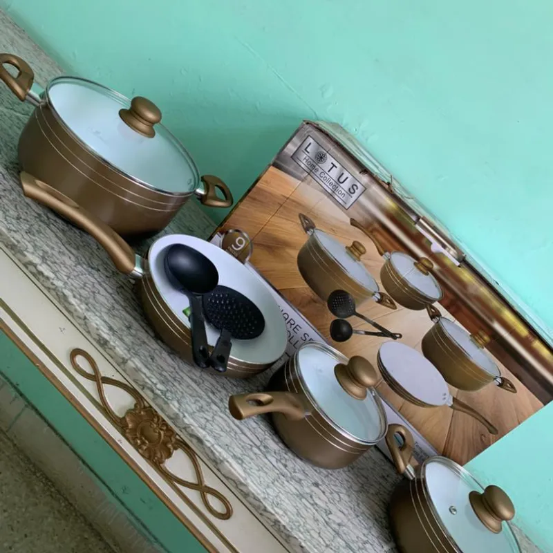 Juego de calderos de 9 piezas 