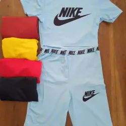 Juego de short y pulover nike