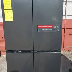 Refrigerador LG 18 pies 4 puertas 