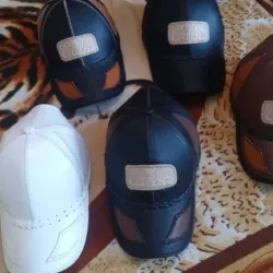 Gorras de Piel.