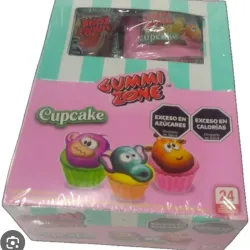 GUMMY zone cupcake
