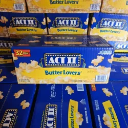 Palomitas de maíz sabor mantequilla.
