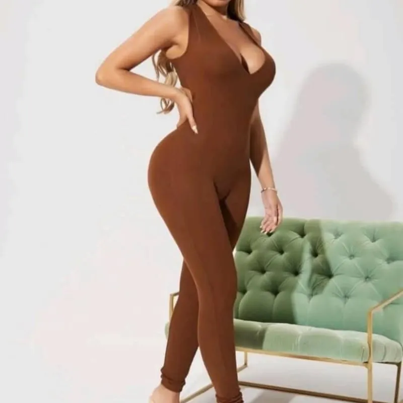 E402