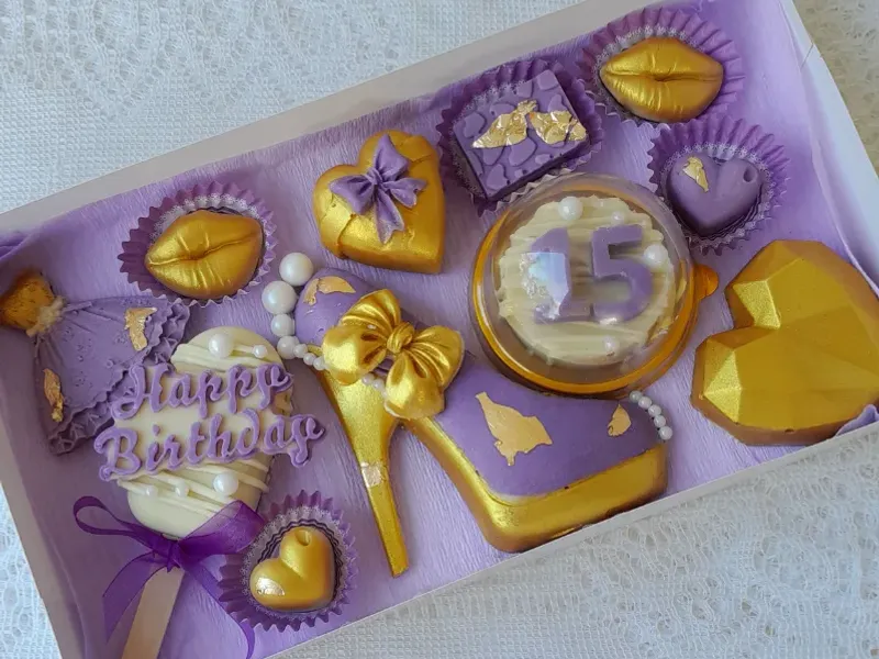Regalos 🎁 (Figuras Mixtas) 🍫🎁🎂💝👩‍❤️‍👨