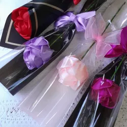 Rosas de satín  (No comestible)