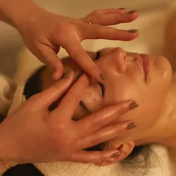 Masaje Facial con Radiofrecuencia 