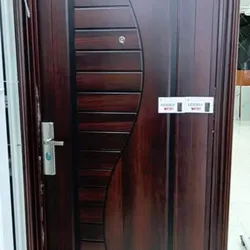Puerta exterior imitación madera 