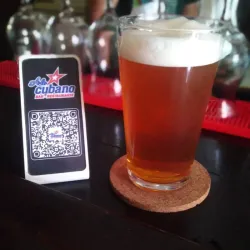 Cerveza dispensada cristal