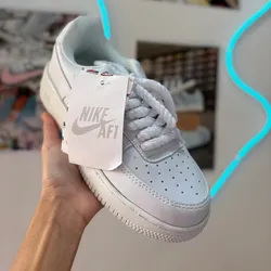 Air Force con cordones gordos