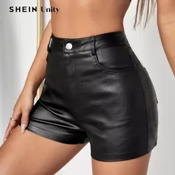 Short corto de vinil negro