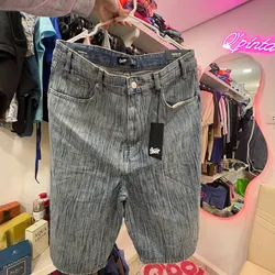 Short de mezclilla con detalles