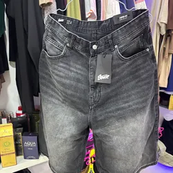 Short de mezclilla negra