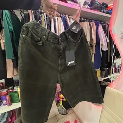 Short de mezclilla verde