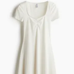 Vestido corto blanco