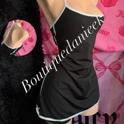 Vestido con detalle de rayas