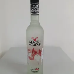 Vodka Frambuesa MAGIC MOMENTS Remix 37.5%Alc. 750ml