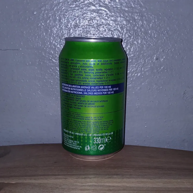 Refresco gaseado sabor lima limón
