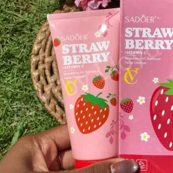 *Limpiador facial fresas y Vitamina C SADOER Strawberry + Vitamina C* 🍓✨