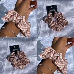 *Maxi Scrunchie de Rayas*