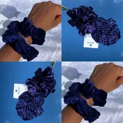 *Maxi Scrunchies de Terciopelo Azul* 💙
